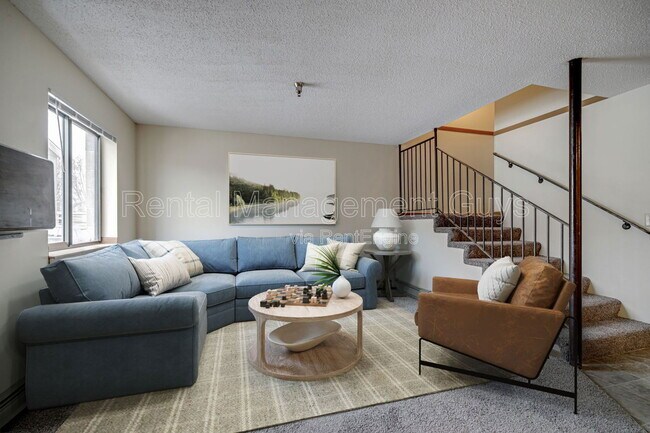 Foto del edificio - 434 1st Ave NE