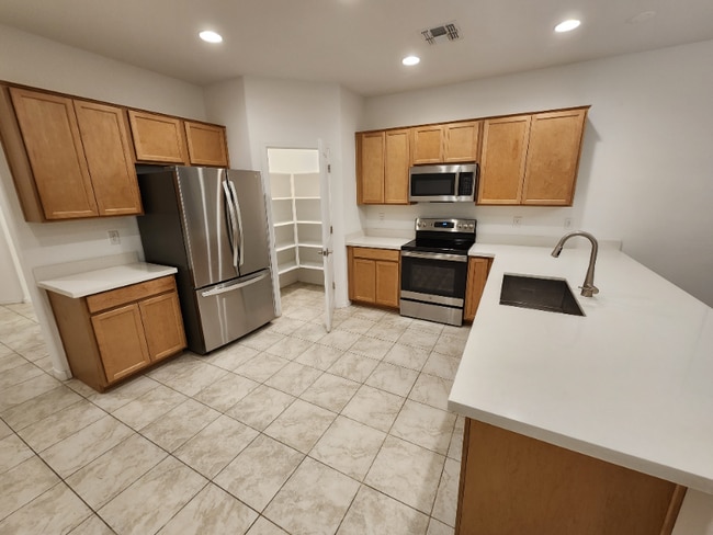 Photo - 8948 W Colter St House