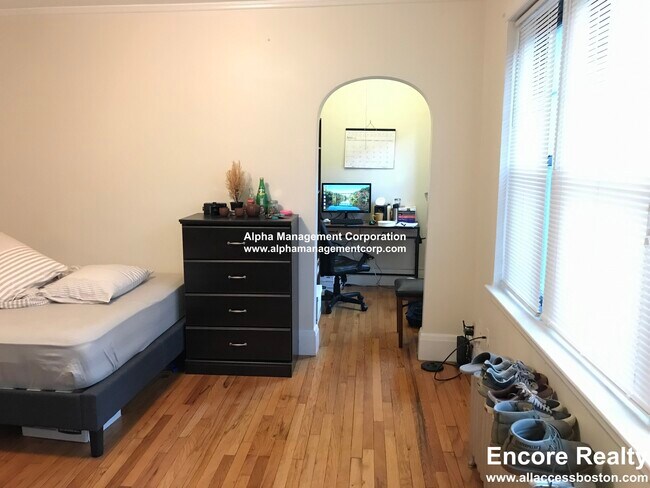 Foto del edificio - 349 Pleasant St