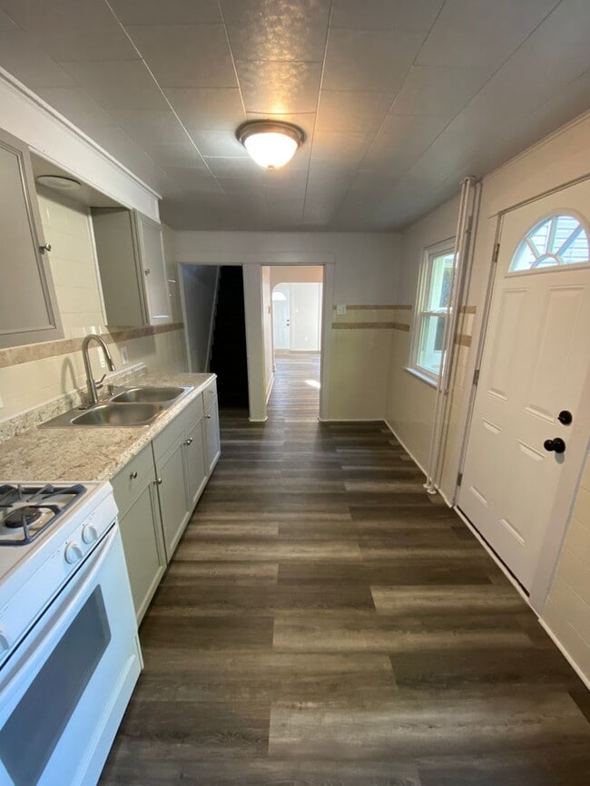 Foto del edificio - Charming 3 BR /2 BA Home in Lancaster City