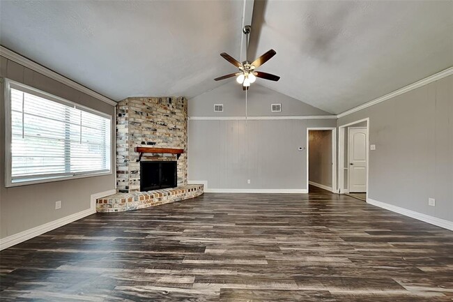 Building Photo - 27205 Kane Ln