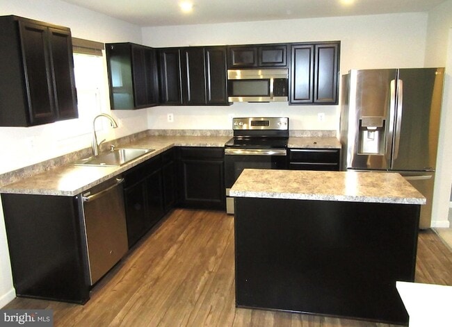 Building Photo - 19 Karina Ct