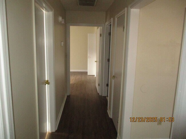 Foto del edificio - 1121 University St