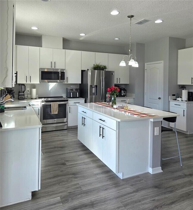 Building Photo - 5332 Pavia Dr