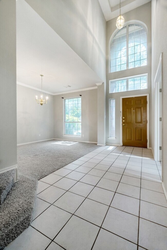 Foto del edificio - 4 Bedroom, 2.5 Bath Home in Vista Oaks
