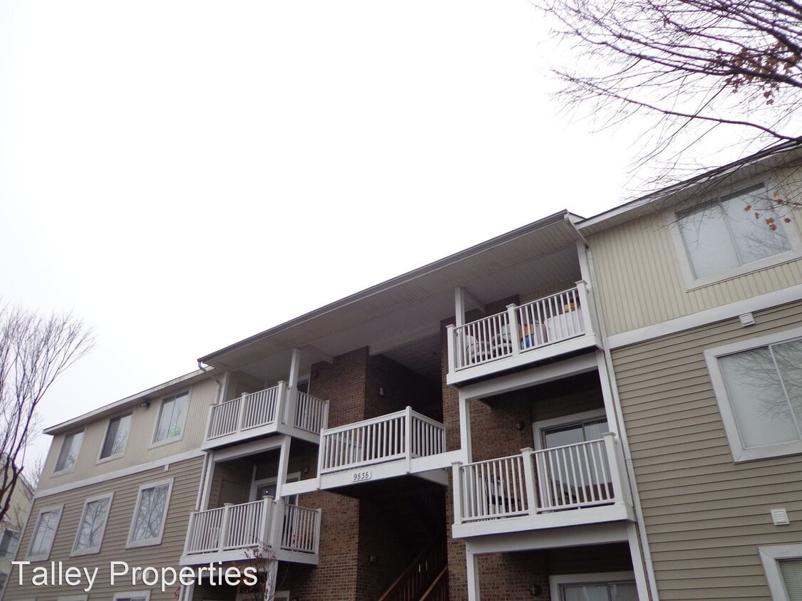 Primary Photo - 4 br, 2 bath House - 9535 University Terra...