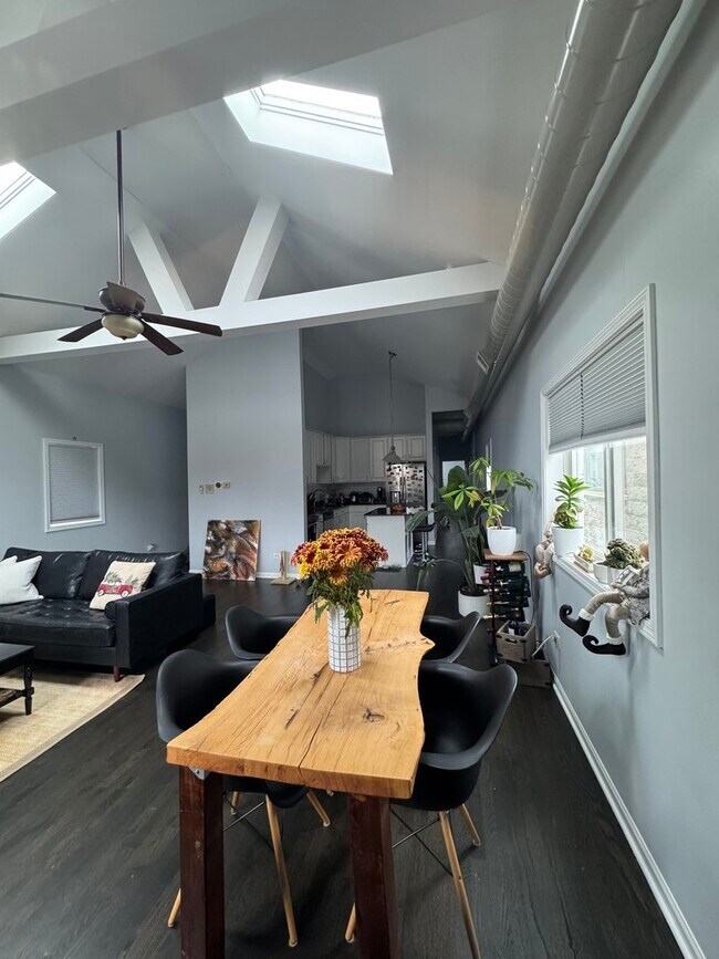 Foto del edificio - 2315 W Harrison St