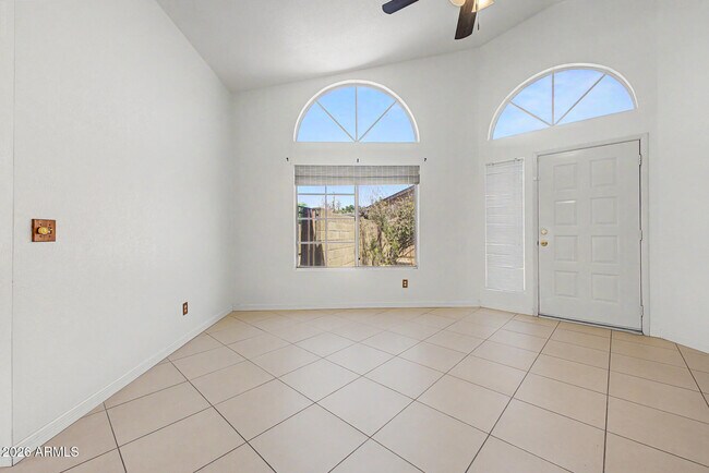Foto del edificio - 6836 S 18th St