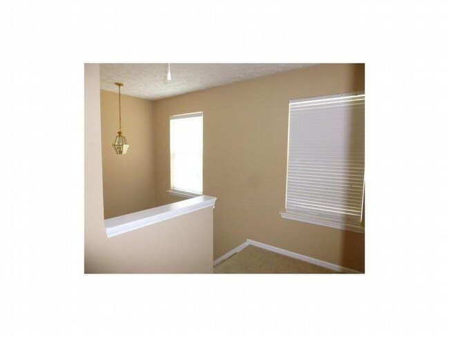 Building Photo - 124 Drury Ln