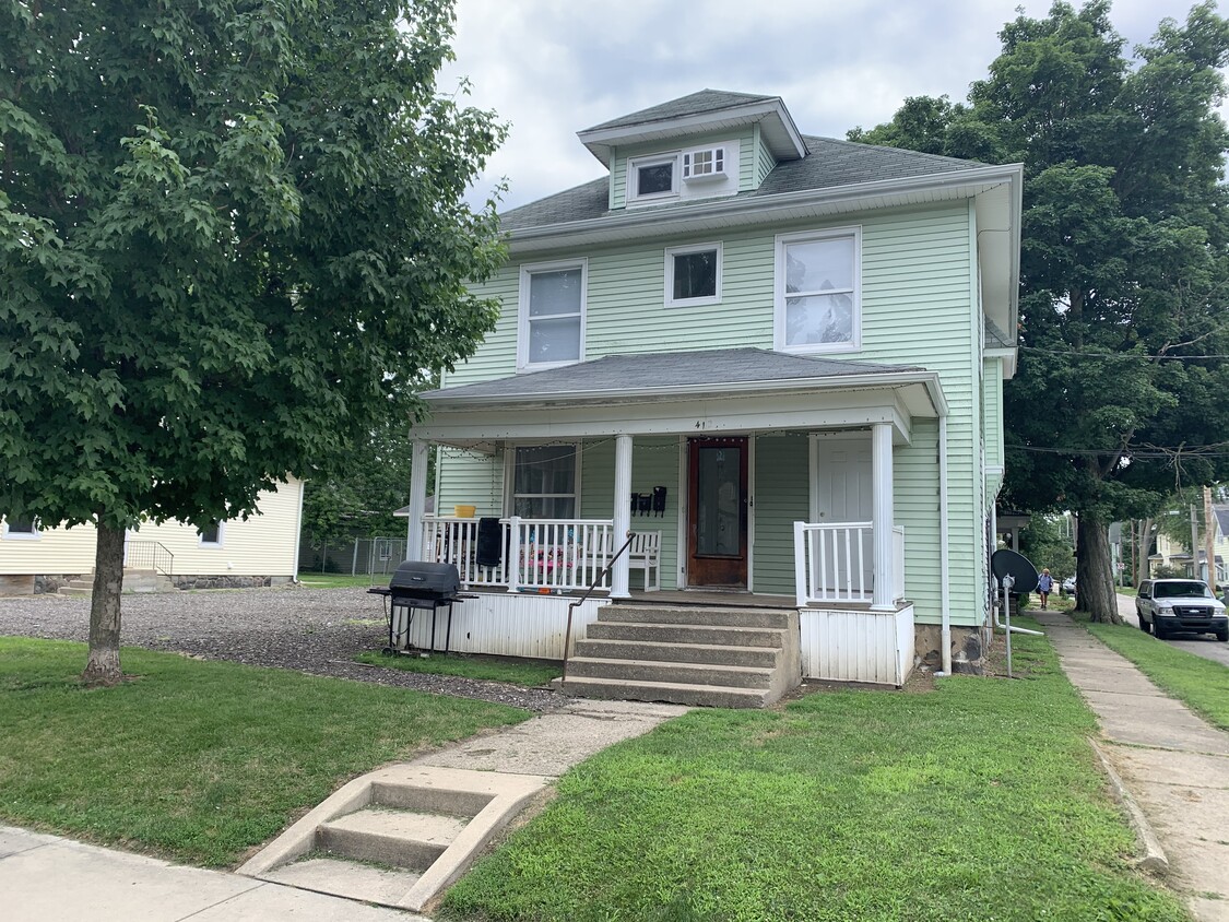 Foto principal - 412 E Jefferson St