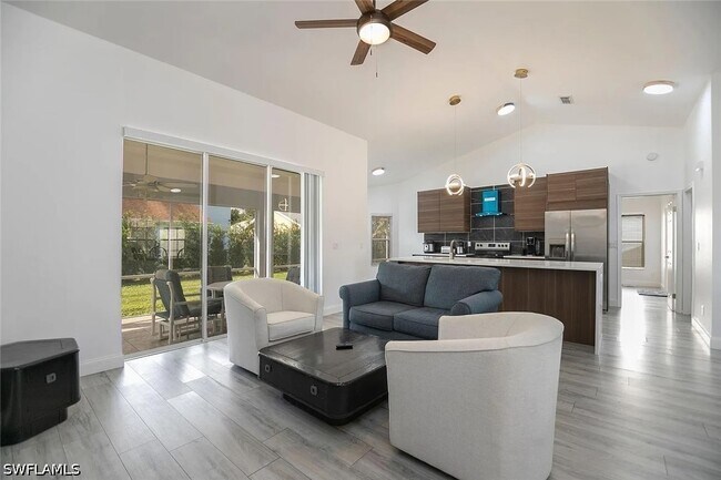 Building Photo - 22632 Forest View Dr