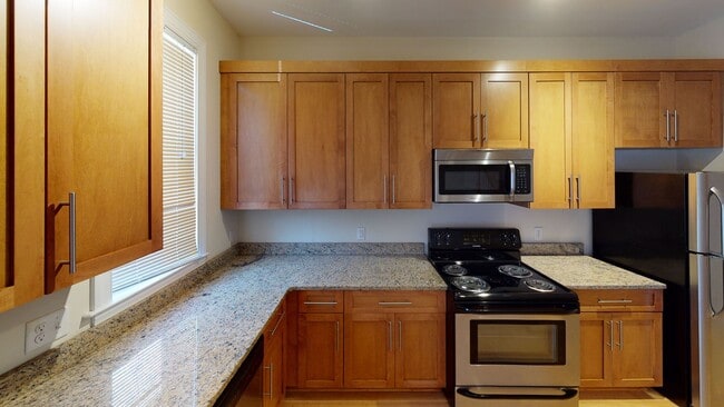 Building Photo - 3014 Patterson Ave