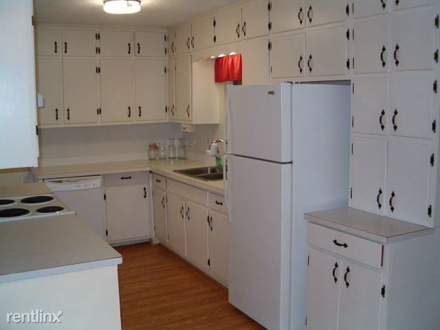 Building Photo - 3 br, 2 bath House - 826 E 23rd Ave