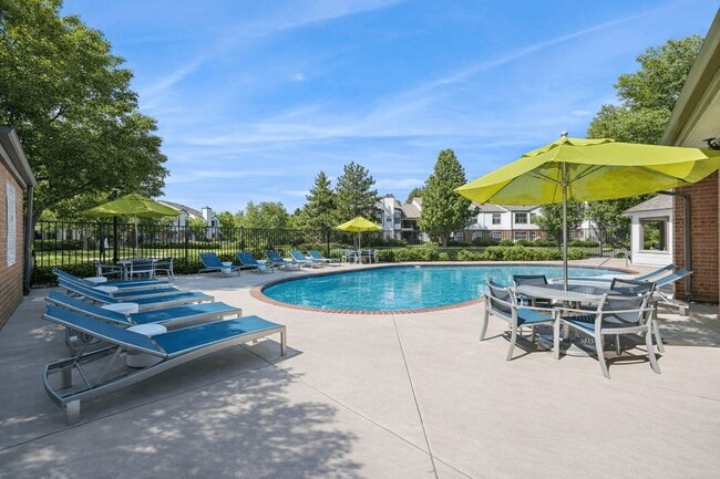 Building Photo - Country Club West