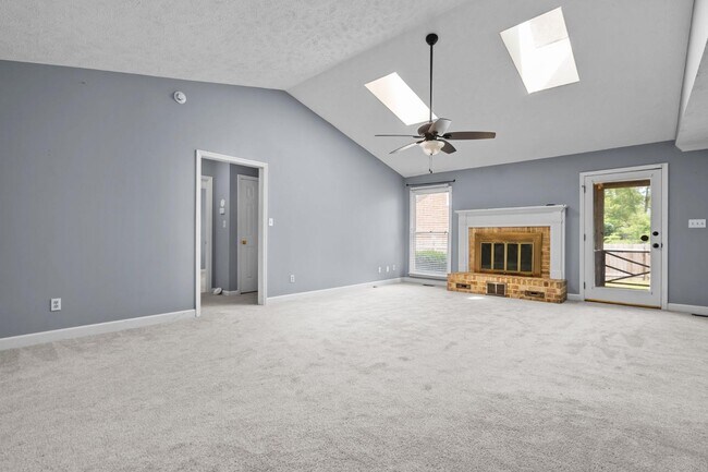 Foto del edificio - 1608 Piney Creek Pl