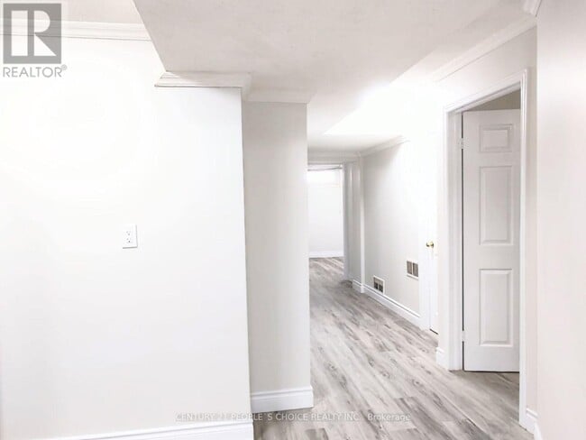 Building Photo - 1596 Warden Ave.