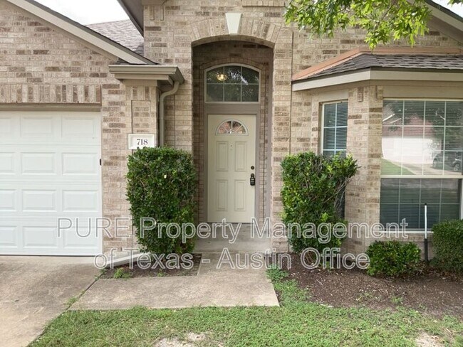 Foto del edificio - 718 Adler Falls Ln