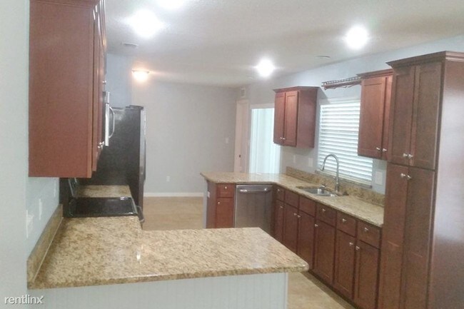 Foto del edificio - 421 Vandergrift Dr