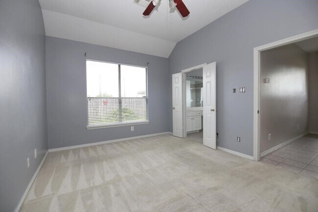 Foto del edificio - 21043 Sun Creek Dr