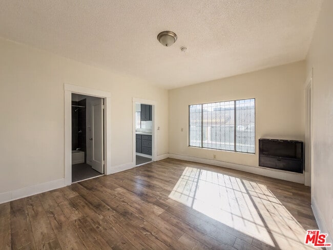 Foto del edificio - 3309 Main St