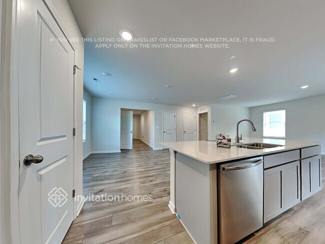 Foto del edificio - 7300 Olive Coast St