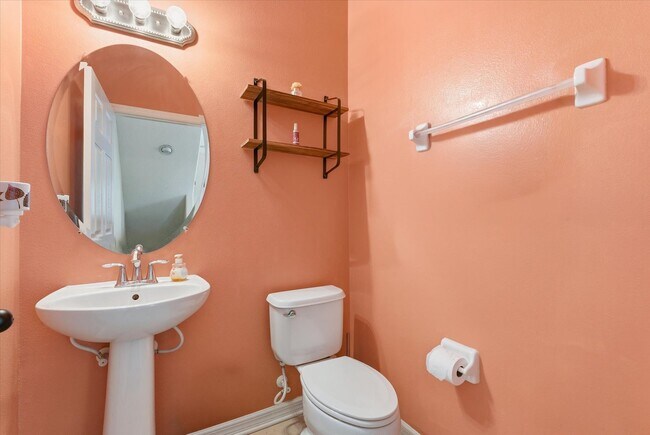 Foto del edificio - 964 Sombra St