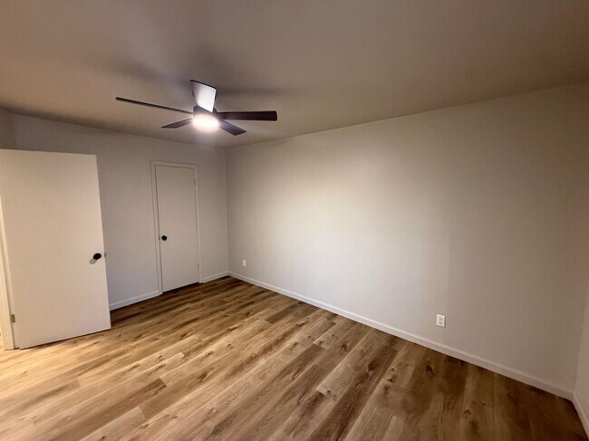 Foto del edificio - 8136 Troost Ave