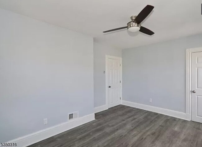 Building Photo - 321 South Ave