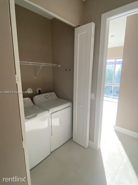 Foto del edificio - 3 br, 3.5 bath Townhome - 622 NE 12th Ave ...