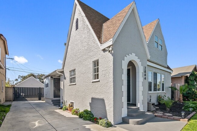 Building Photo - 2844 Hill St