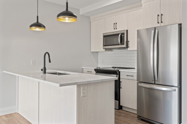 Photo du bâtiment - 4775 Walker Rd