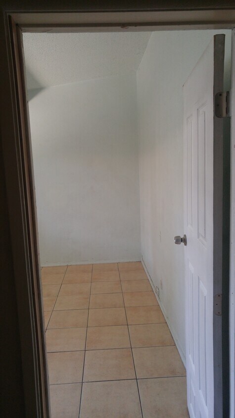 Primary Photo - 1256 N Sierra Way
