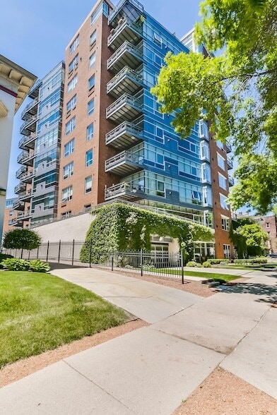 Foto del edificio - 1111 N Marshall St