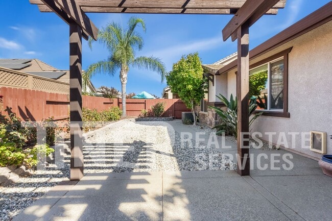Foto del edificio - 9656 Oakham Way