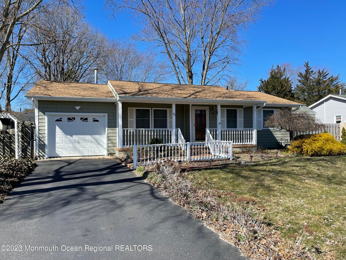 95 Deal Ave, Berkeley Township, NJ 08721 House Rental in Berkeley