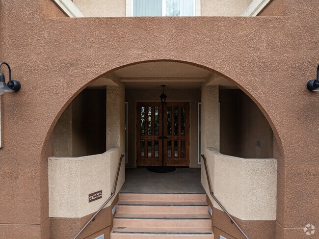 Building Photo - Villa Cortina