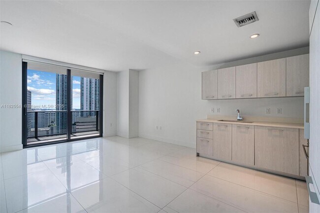 Foto del edificio - 45 SW 9th St