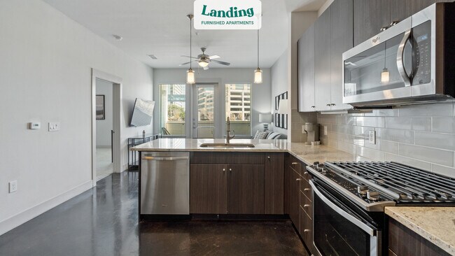 Foto del edificio - 110 W CityLine Dr
