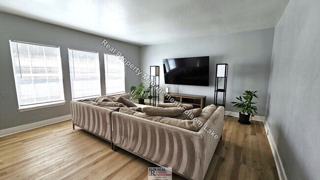 Foto del edificio - 2 Bedroom 1 Bath in Historic Folsom