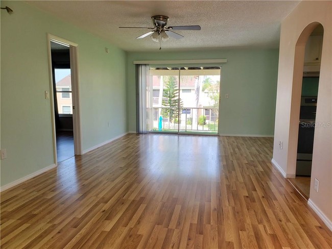 Foto del edificio - 6344 7th Ave W