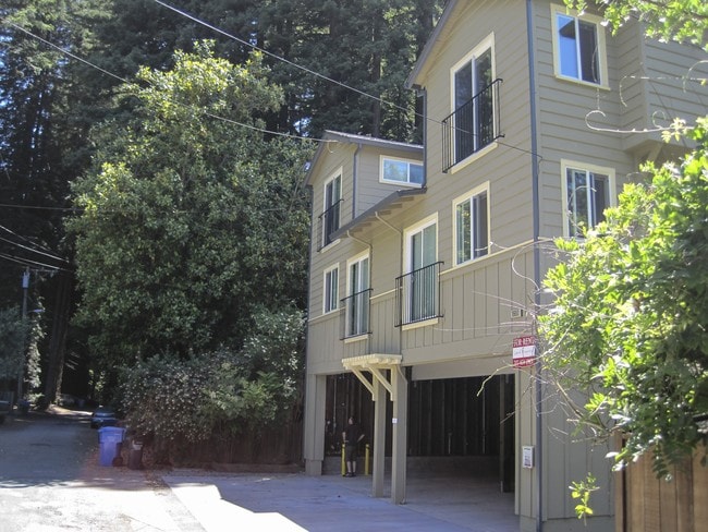 Building Photo - 16680 Center Way