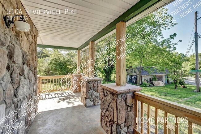 Building Photo - Rent to Own Renovated Home with $11,000 Do...