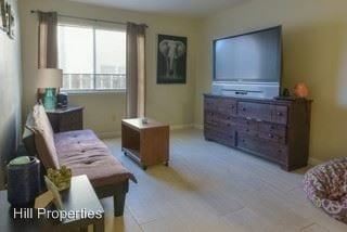 Building Photo - 4 br, 2 bath Room For Rent - 390 Ash Street