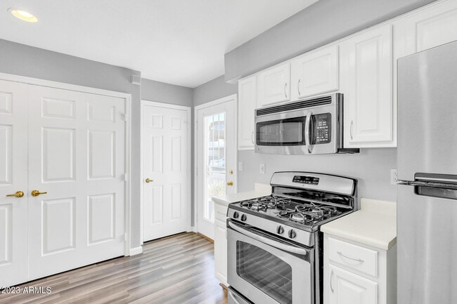 Foto del edificio - 1505 N Center St