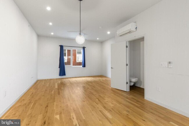 Foto del edificio - 2328 Memphis St