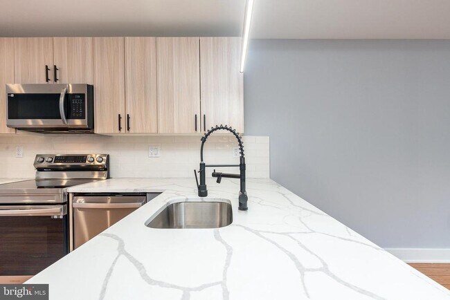 Foto del edificio - 2821 Livingston St
