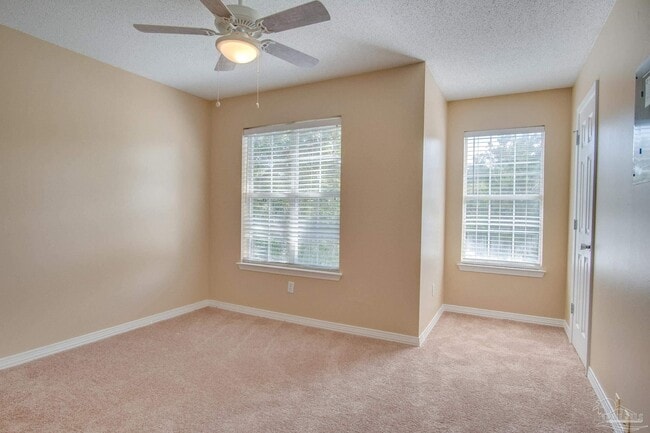 Building Photo - 2741 Bay Club Dr