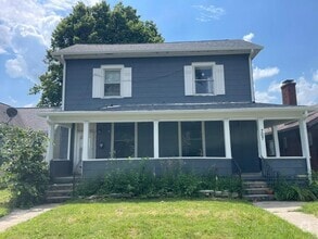 Building Photo - 707 S 17th St