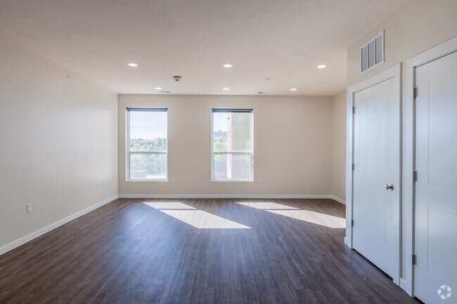 Studio - 660SF - Living Room - The Monico