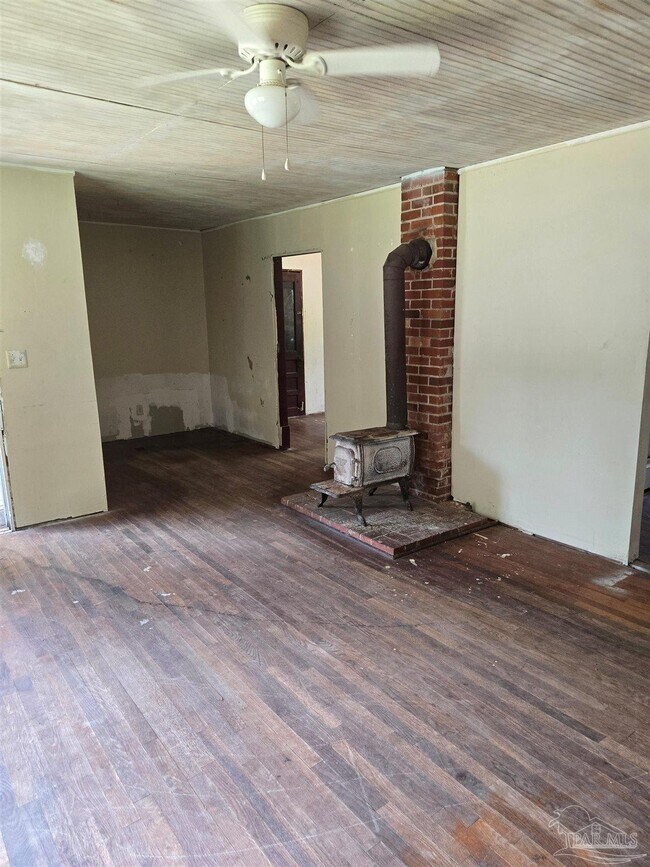 Building Photo - 2410 Ladd Dr
